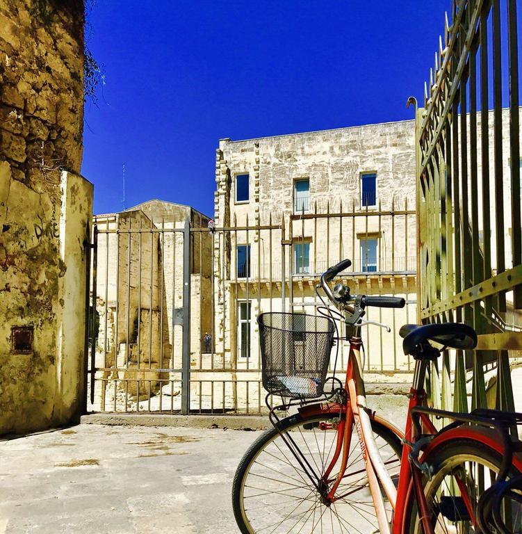 Suite Del Teatro Romano ليتشي المظهر الخارجي الصورة